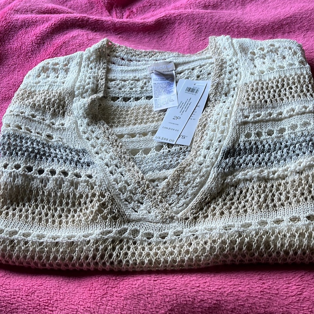 Chico size 2P short sleeved sweater